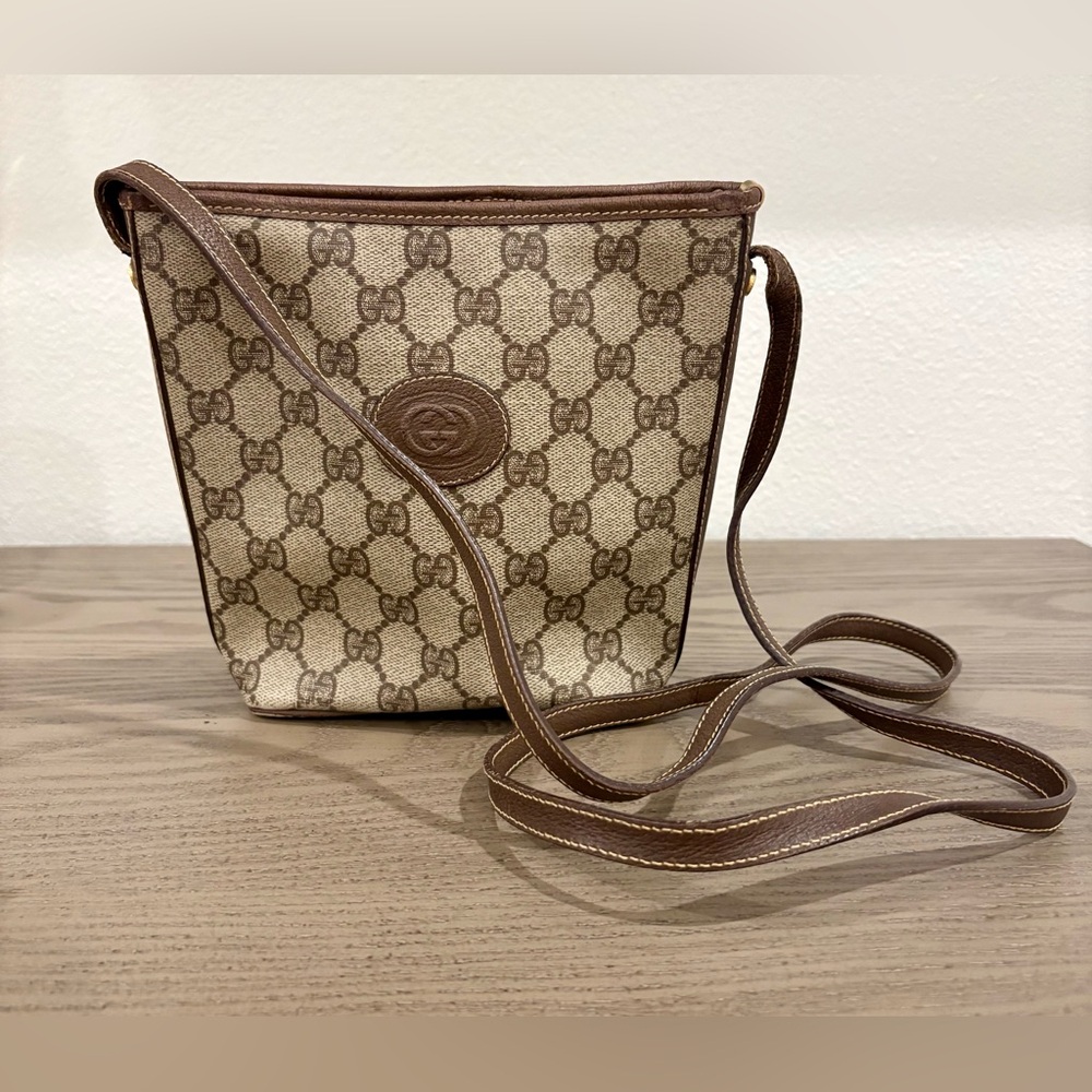 Vintage Gucci GG Supreme Monogram Ophidia Small Bucket Crossbody Bag